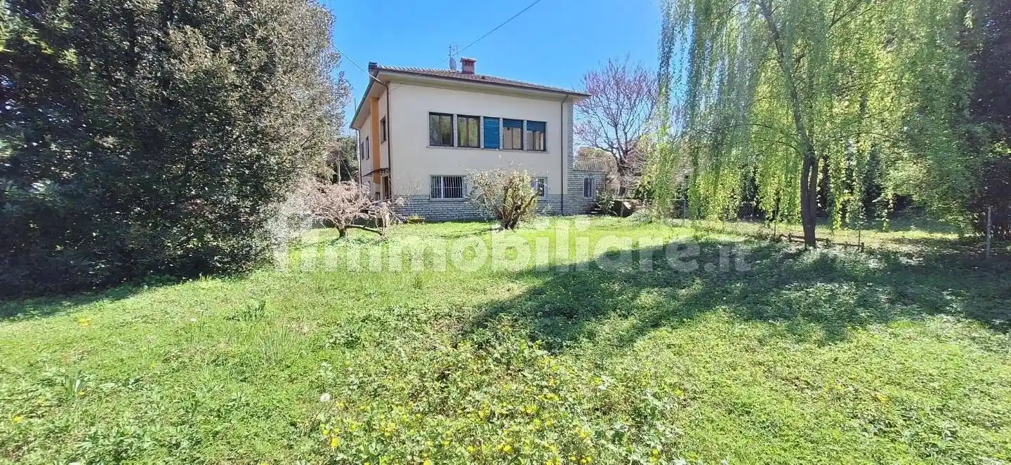 Villa in vendita a Lucca