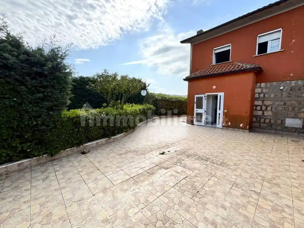 Casa indipendente in vendita a Villanova del Battista