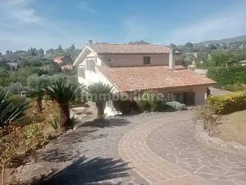 Villa in vendita a Velletri