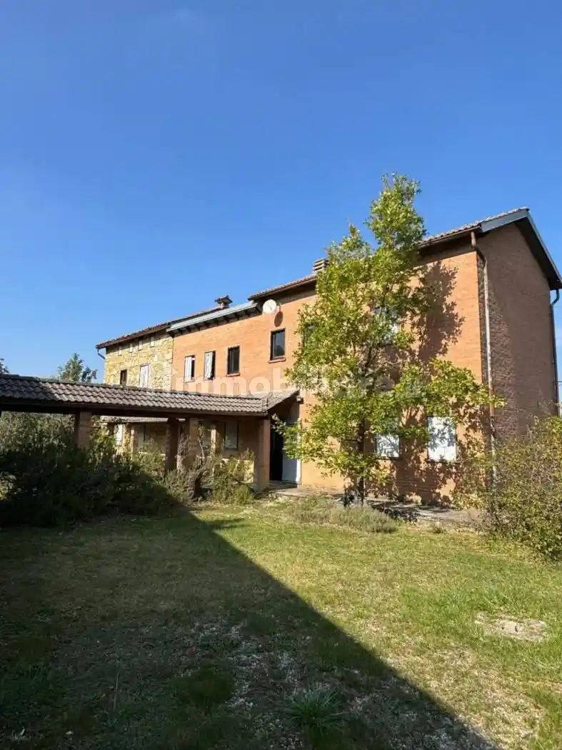 Rustico - Casale in vendita a Montacuto