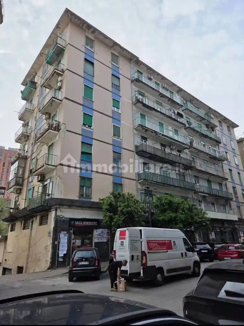 Palazzo - Edificio in vendita a Salerno