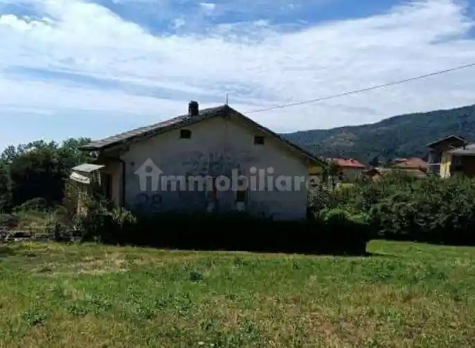 Casa indipendente in vendita a Forno Canavese