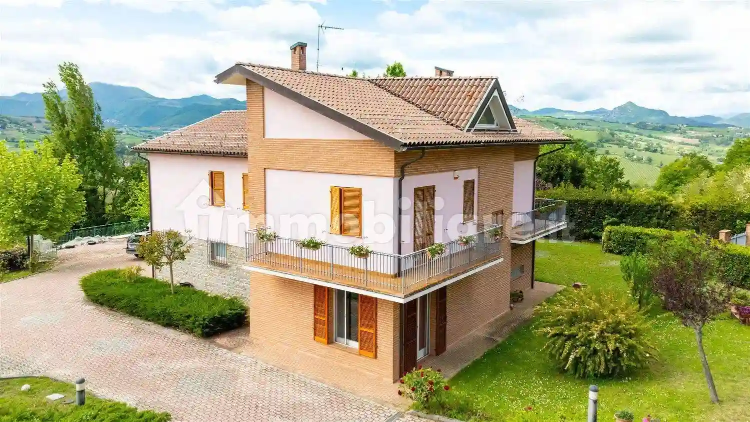 Villa - foto 2