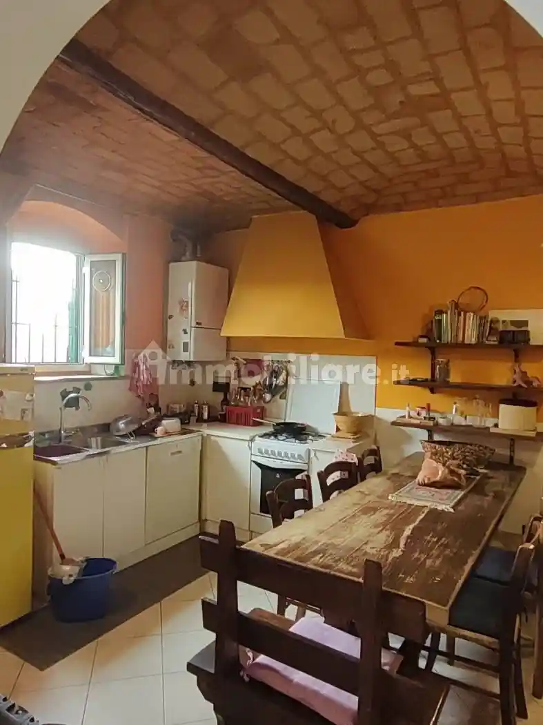 Casa indipendente in vendita a Prato