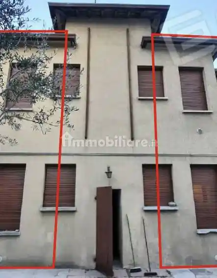 Palazzo - Stabile in vendita a Desenzano del Garda