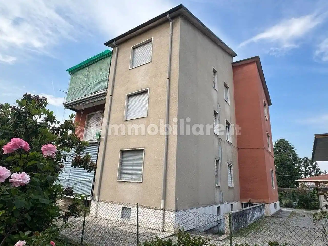 Appartamento in affitto a Arona