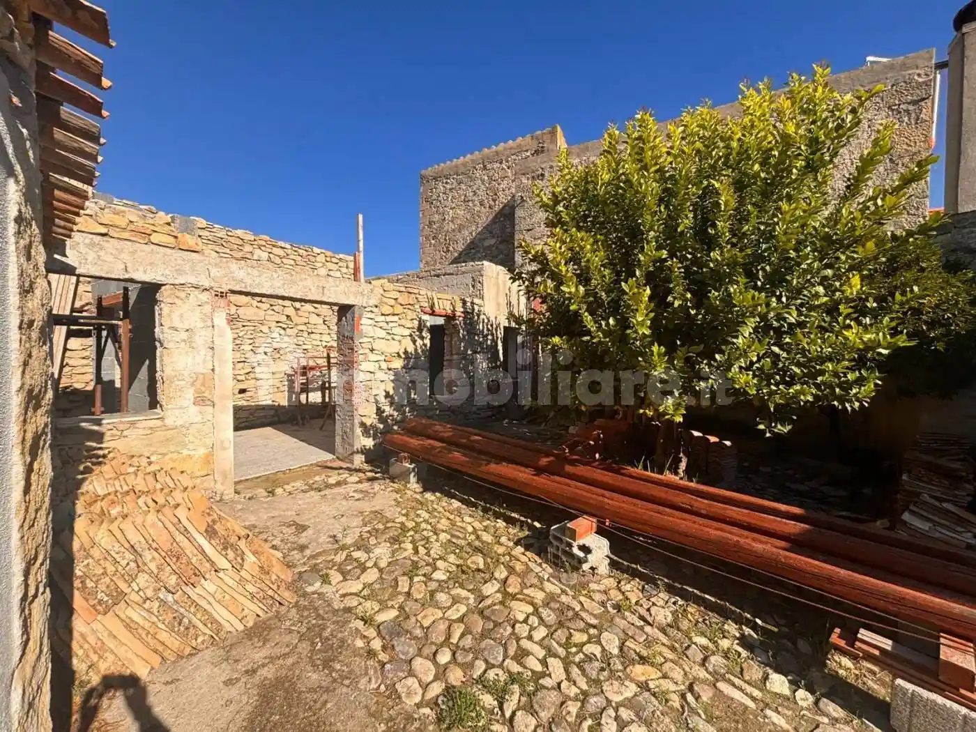 Casa indipendente in vendita a Barumini