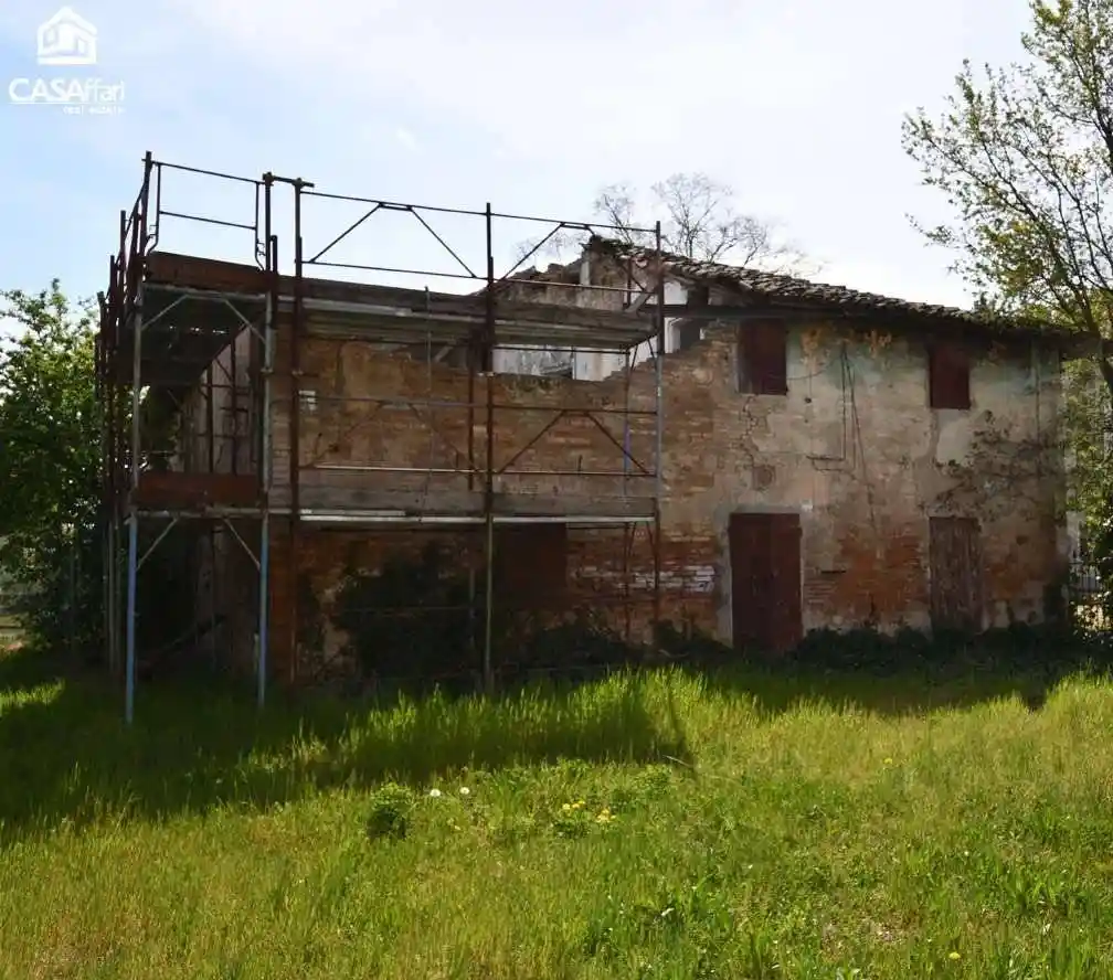 Rustico - Casale in vendita a Modena