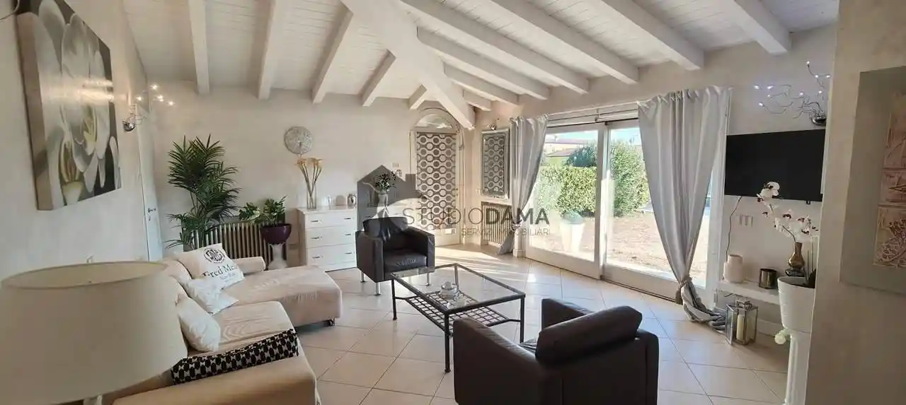 Villa in affitto a Manerba del Garda