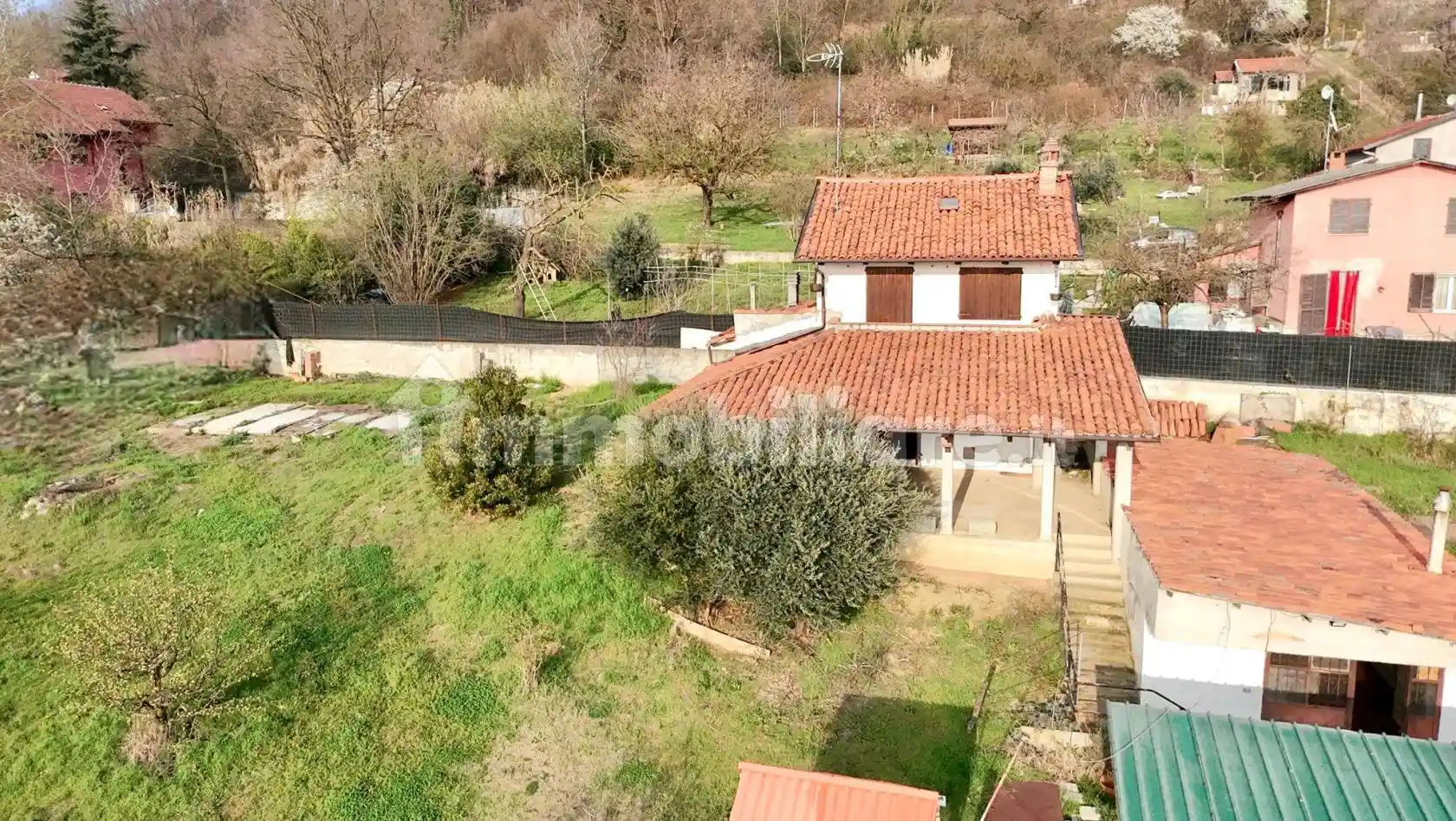 Rustico - Casale in vendita a Bra