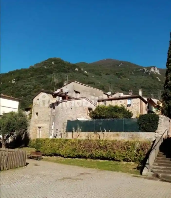 Rustico - Casale in vendita a Camaiore