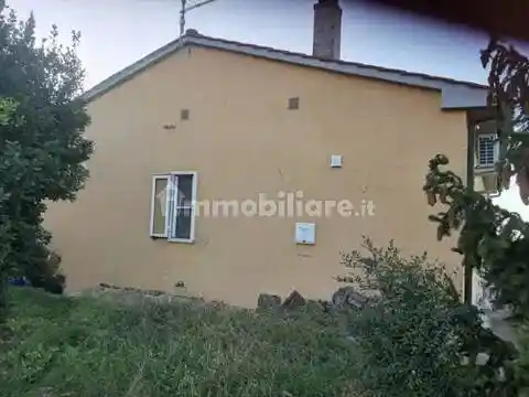 Villa in vendita a Cascina
