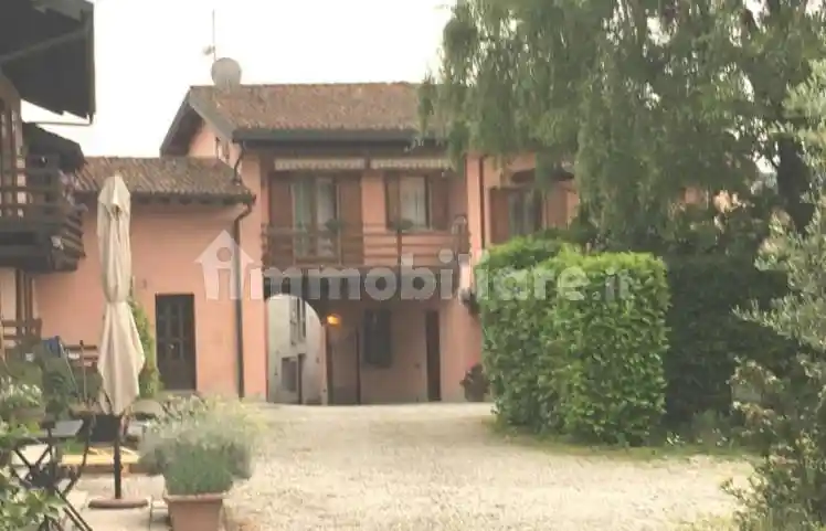 Appartamento in asta a Lipomo