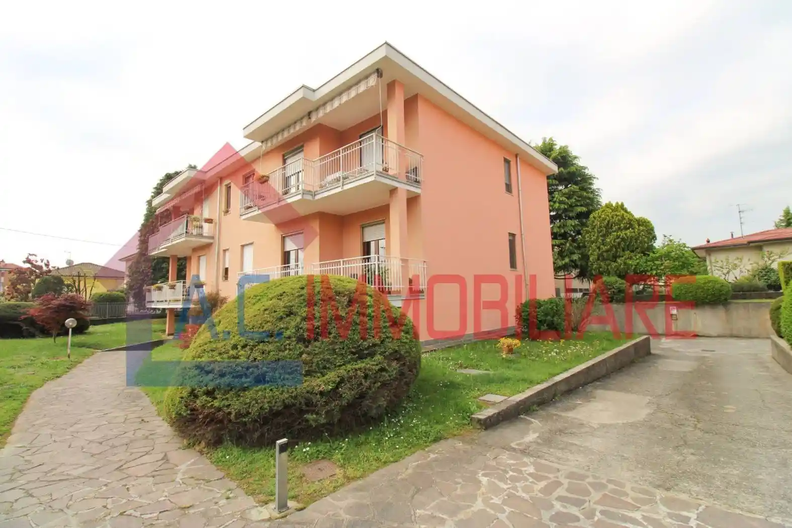 Appartamento in vendita a Varano Borghi