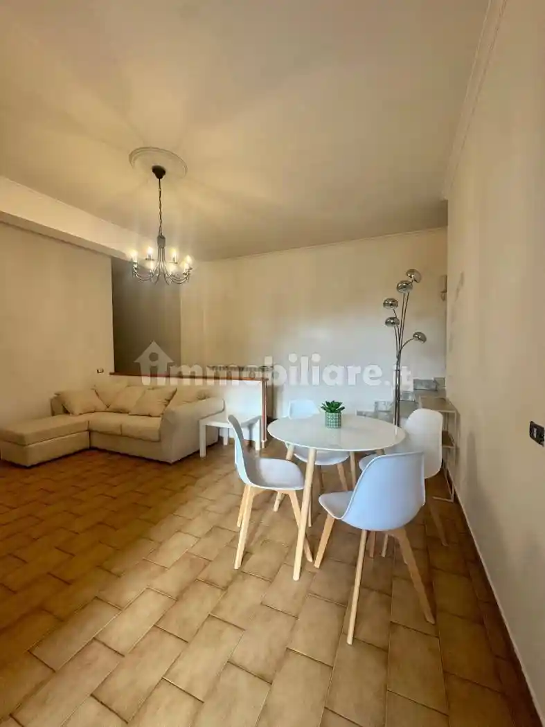 Appartamento in affitto a Fara in Sabina