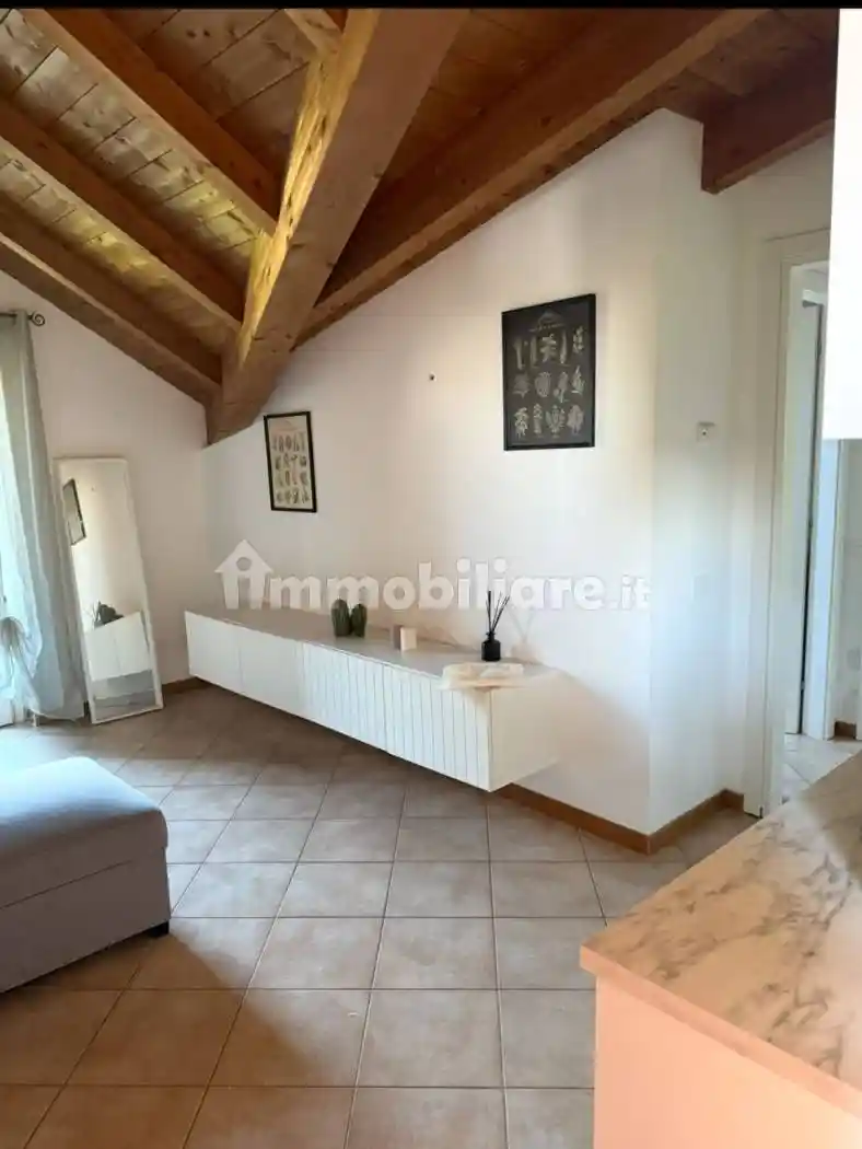 Attico - Mansarda in affitto a Casteggio