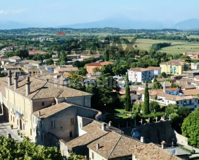 Appartamento in vendita a Volta Mantovana