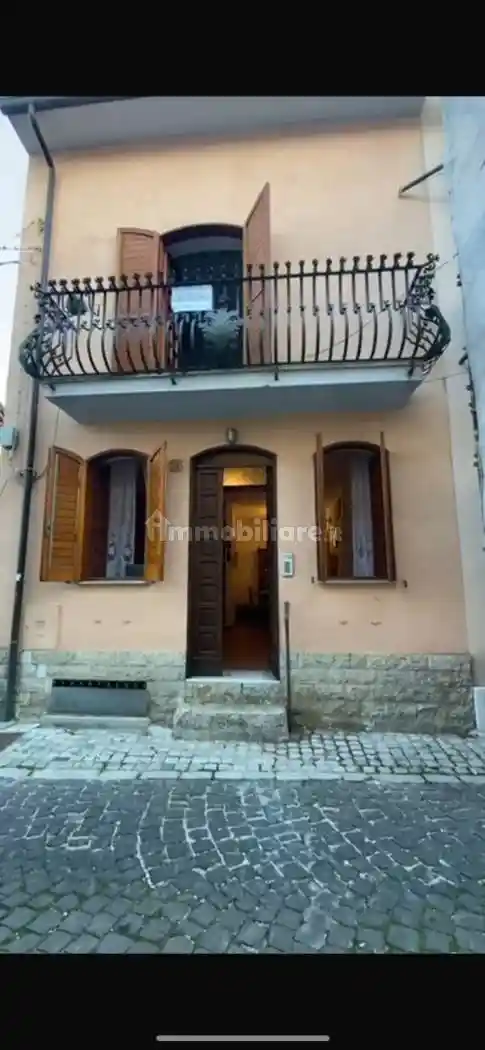 Palazzo - Edificio in vendita a Alfedena