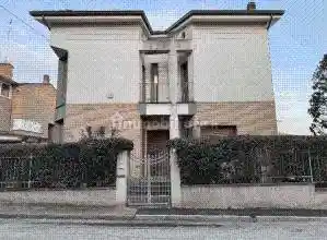 Casa indipendente in vendita a Civitanova Marche
