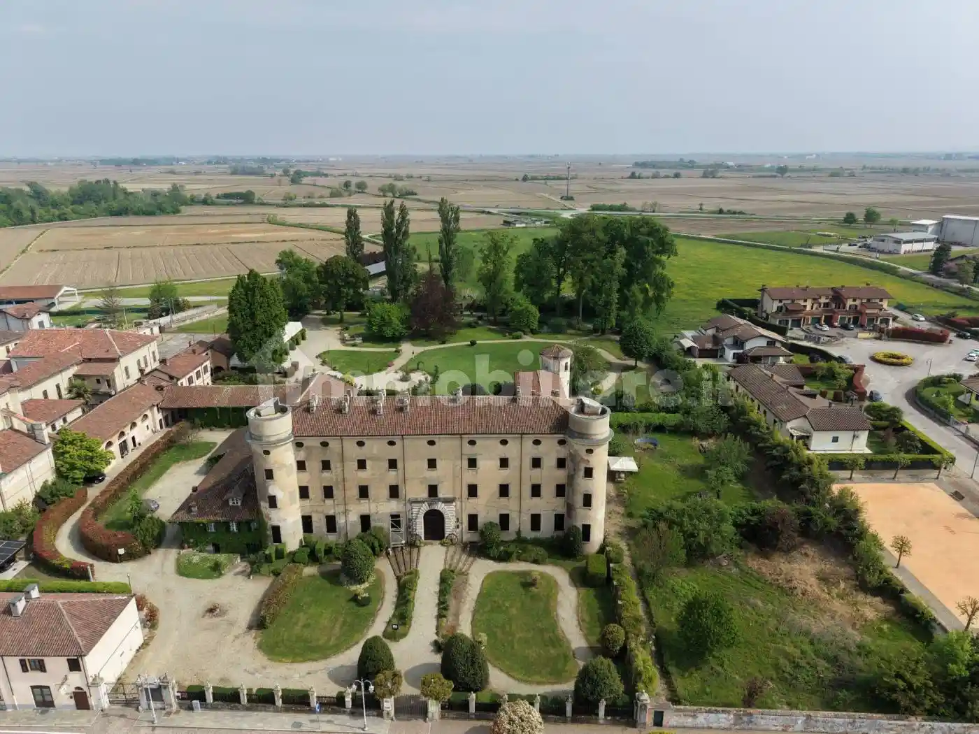 Palazzo - Edificio in vendita a Desana