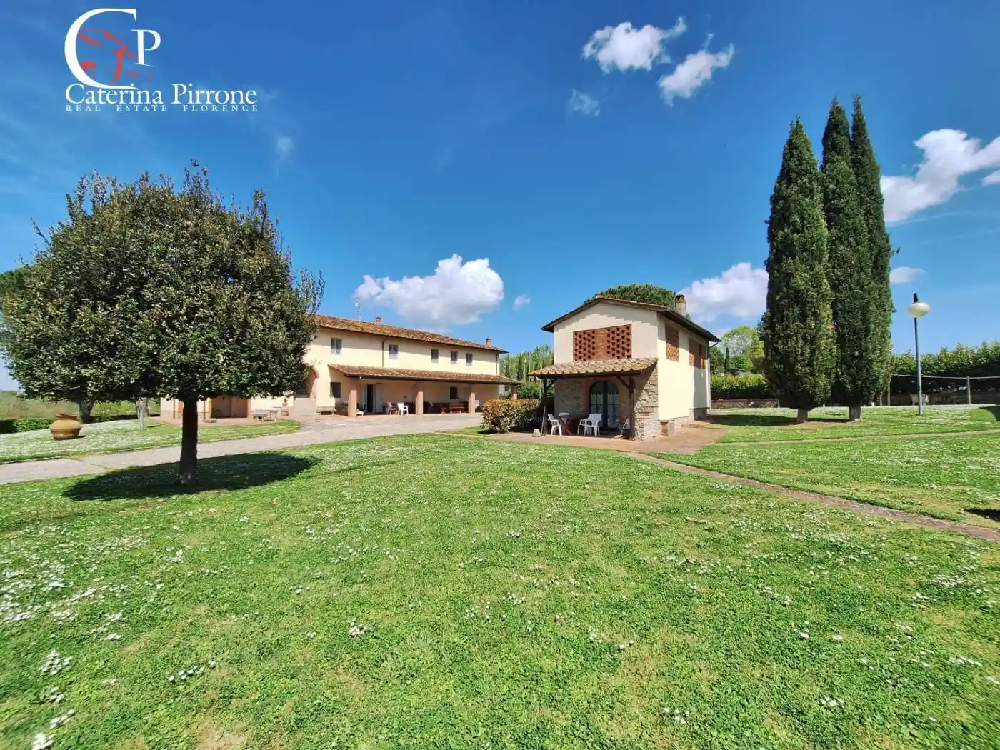Villa in vendita a Bucine