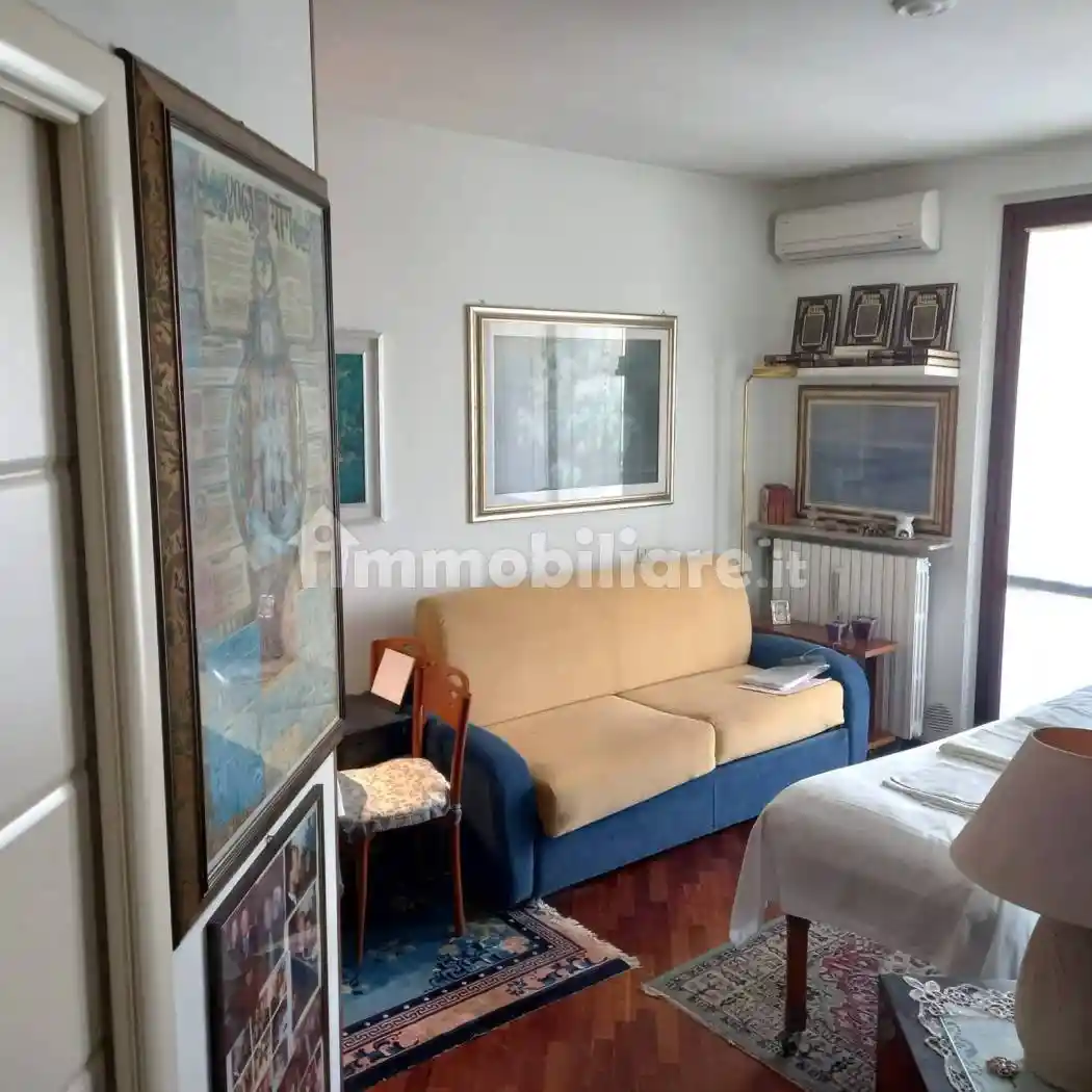 Appartamento in vendita a Monza