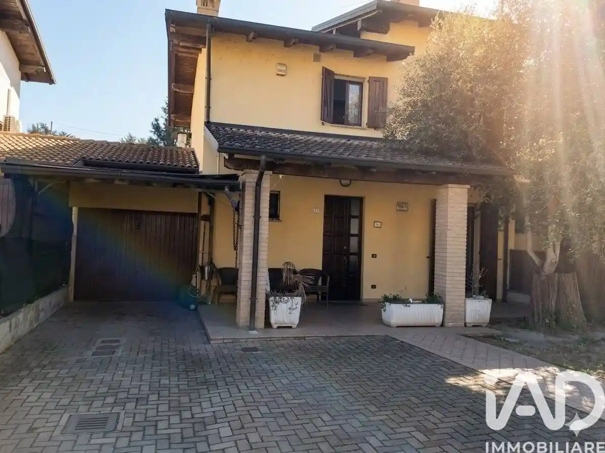 Villa in vendita a Pieve del Cairo