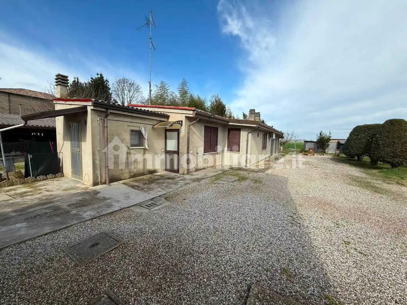 Villa in vendita a Tresignana