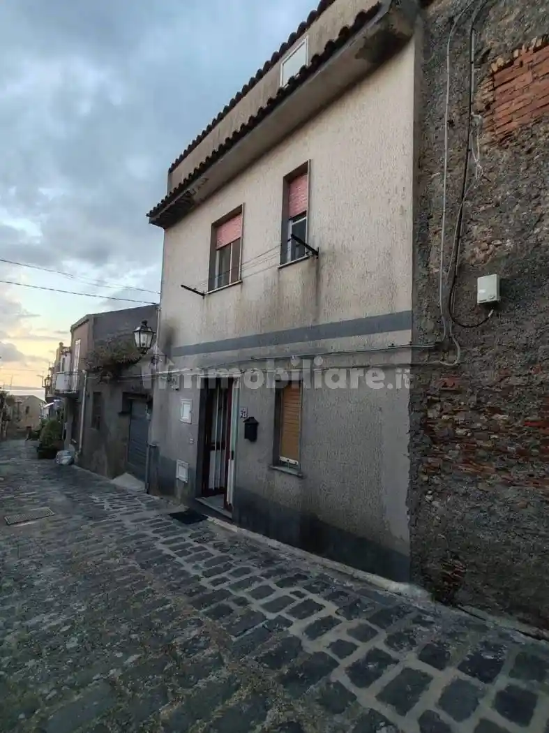 Villa in vendita a Valdina