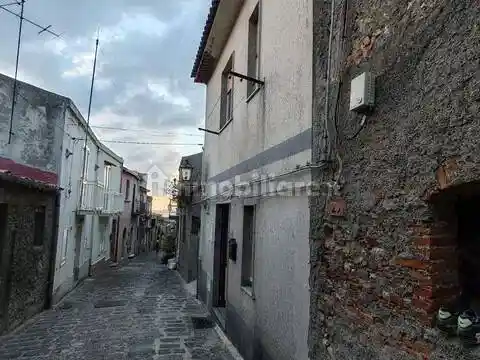 Rustico - Casale in vendita a Valdina