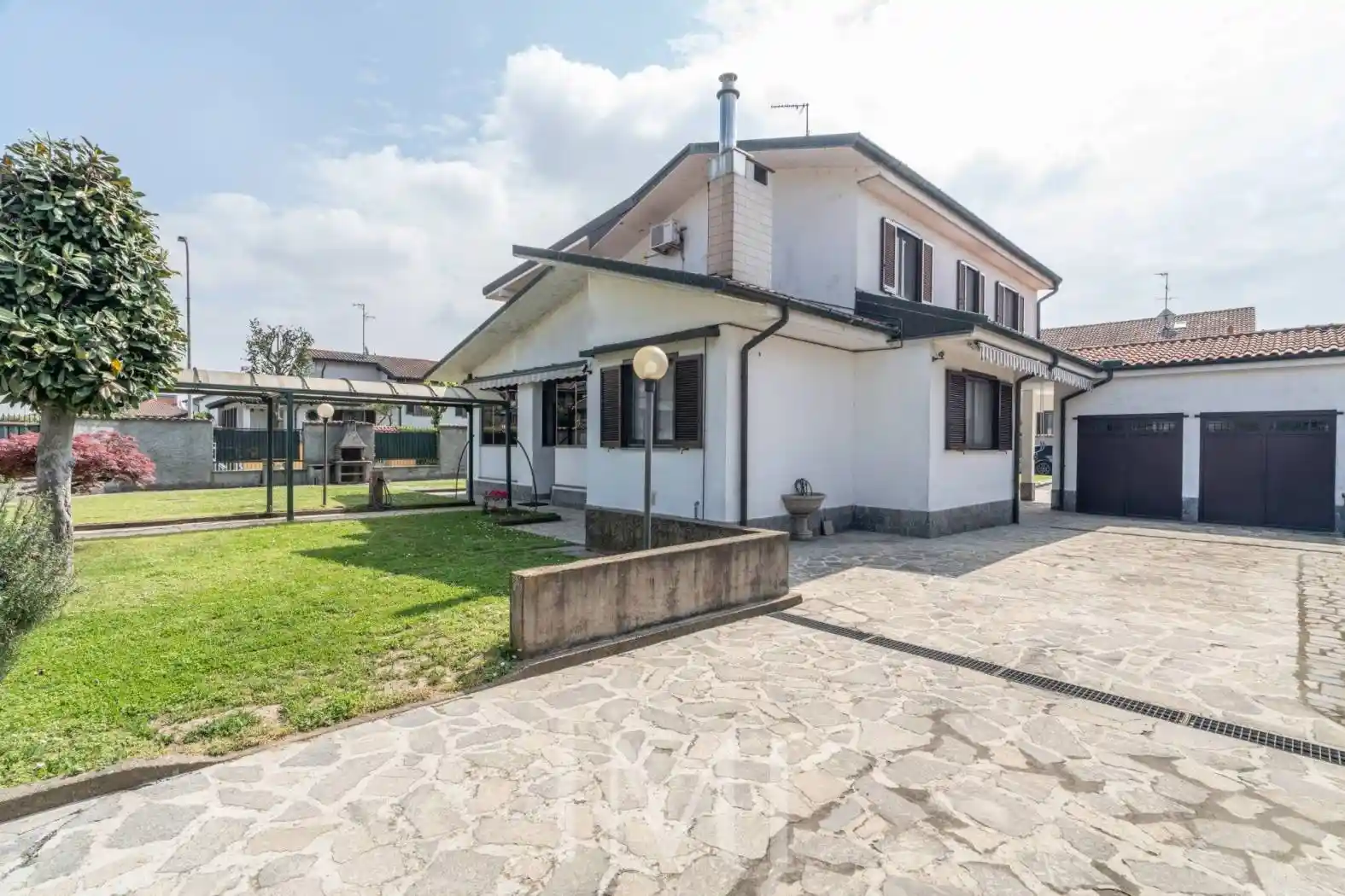 Villa in vendita a Gudo Visconti