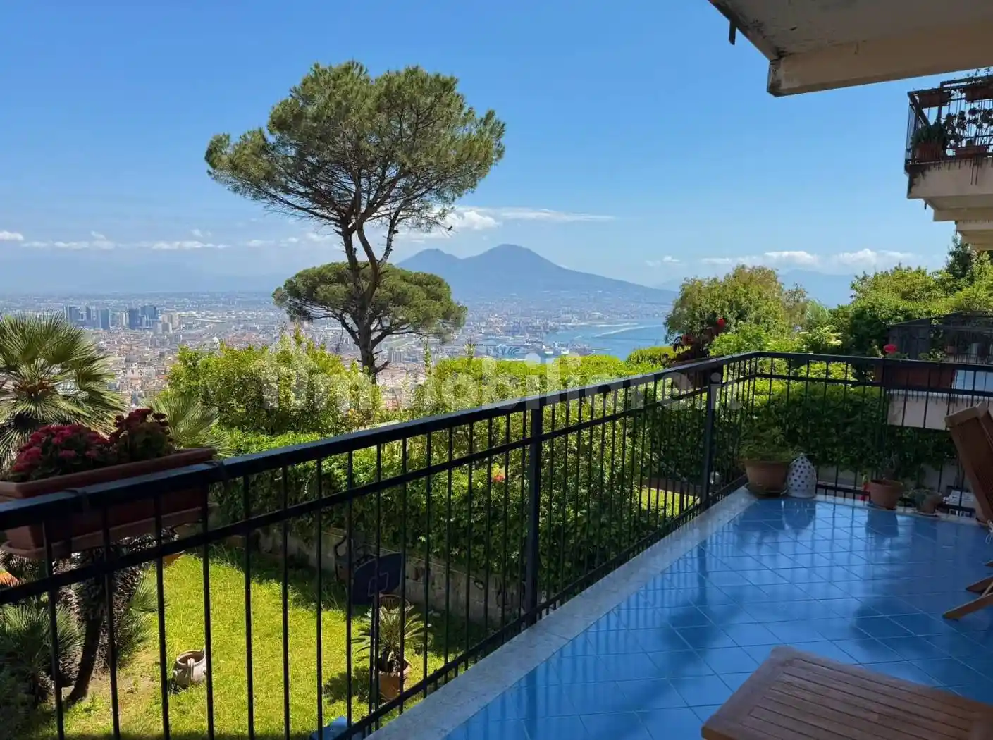 Appartamento in vendita a Napoli