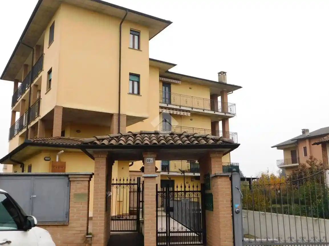 Appartamento in vendita a Linarolo