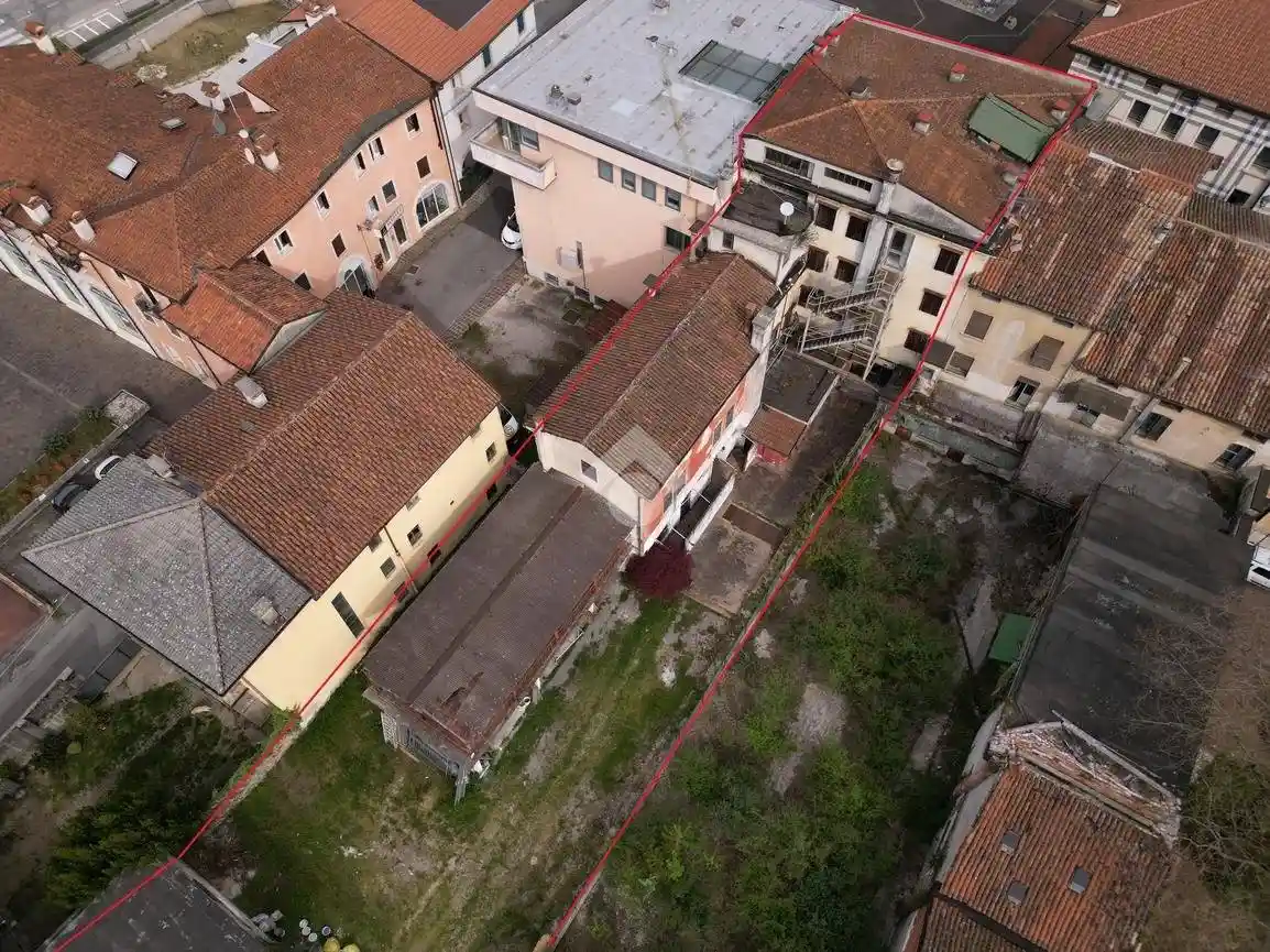 Palazzo - Edificio in vendita a Torrebelvicino