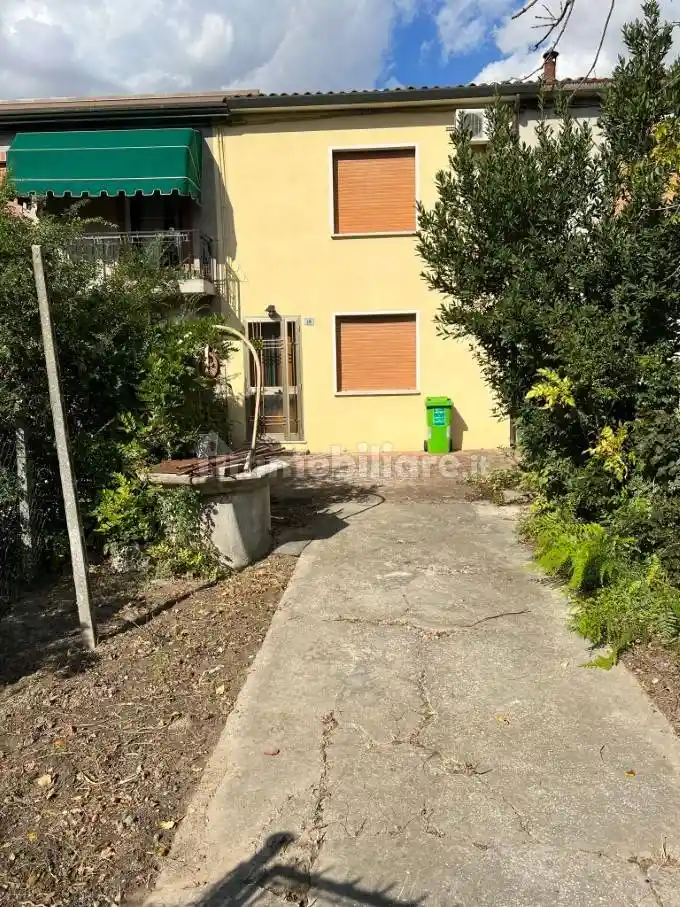 Casa indipendente in vendita a Pincara