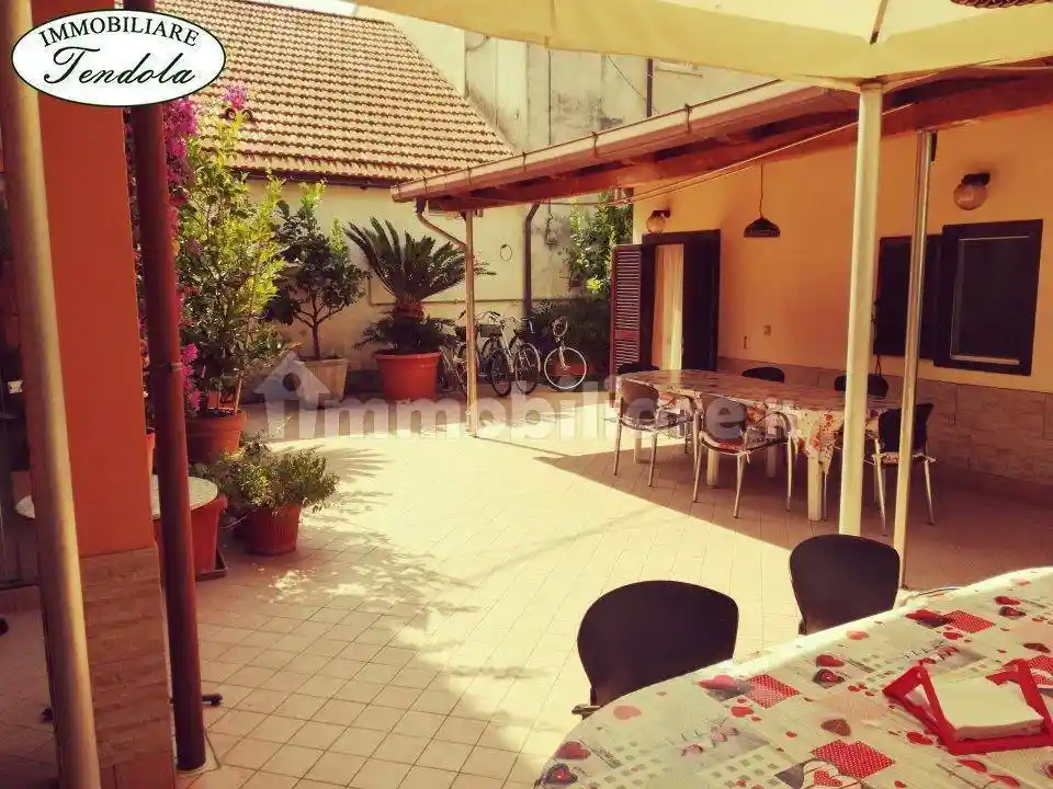 Casa indipendente in vendita a Ameglia