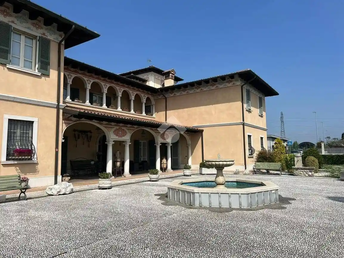 Villa in vendita a Travagliato