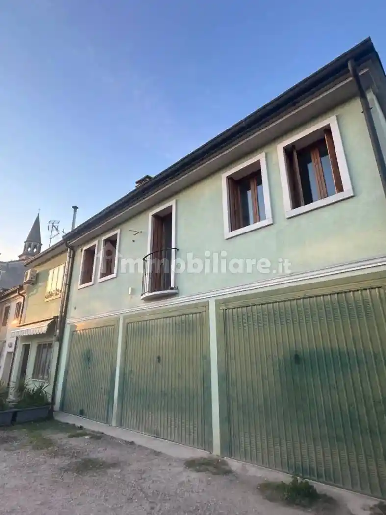 Appartamento in affitto a Veronella