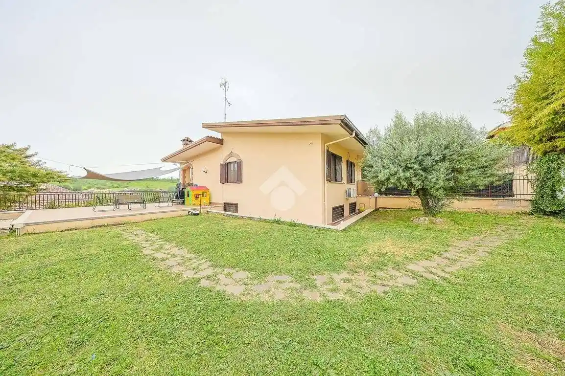 Villa in vendita a Guidonia Montecelio