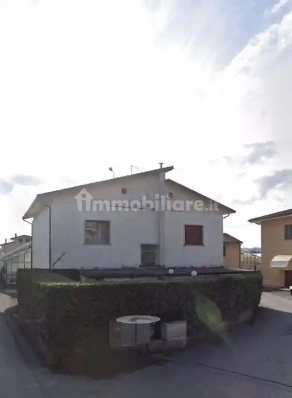 Casa indipendente in vendita a Pescia