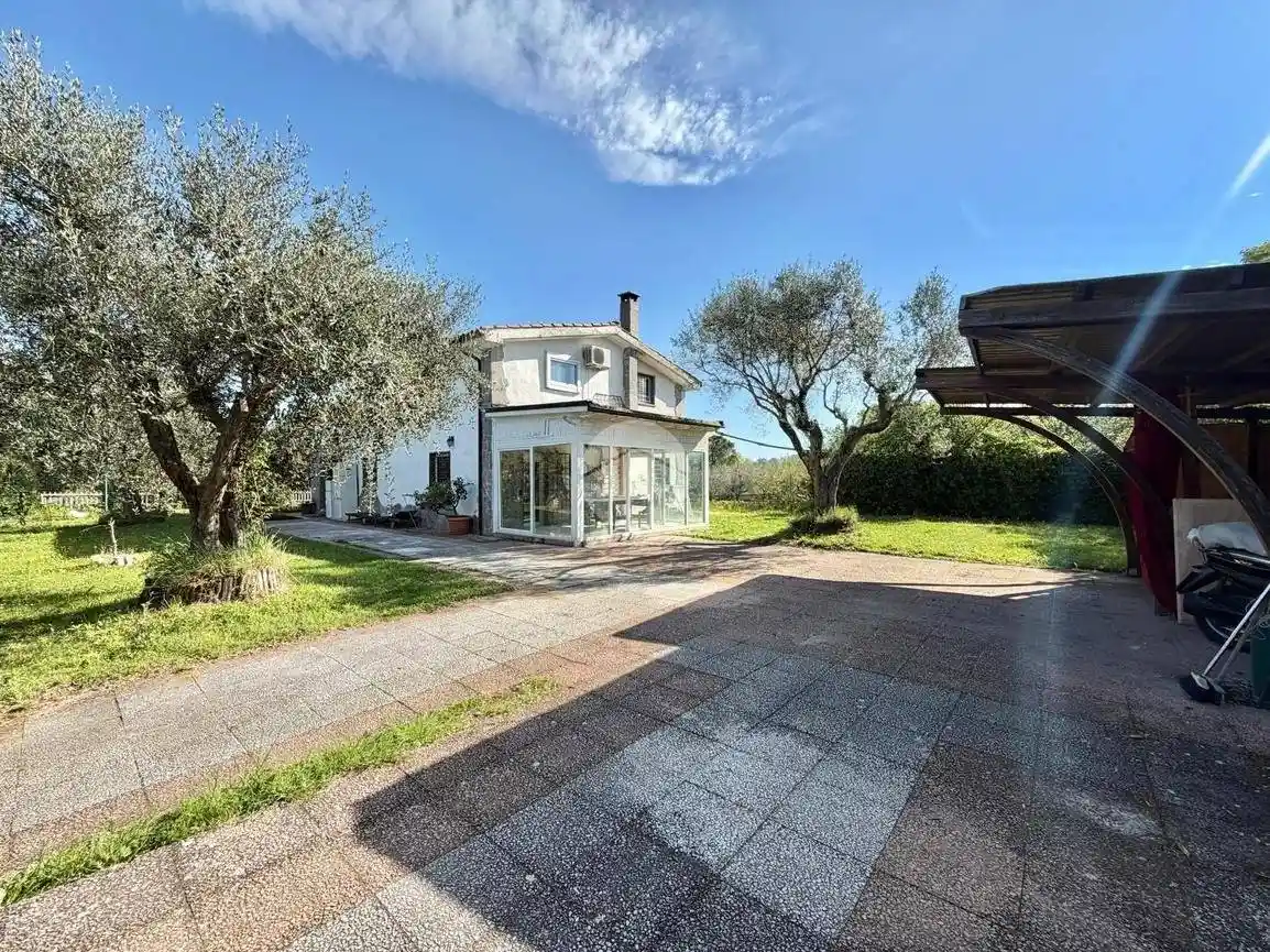 Villa in vendita a Viterbo