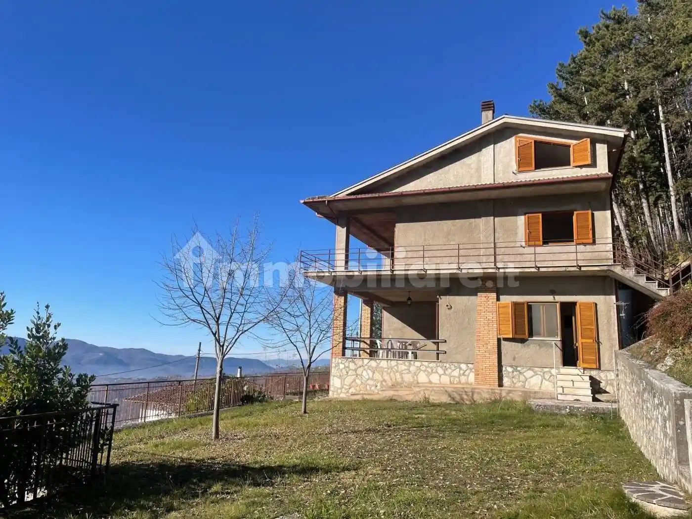 Villa in vendita a Poggio Bustone