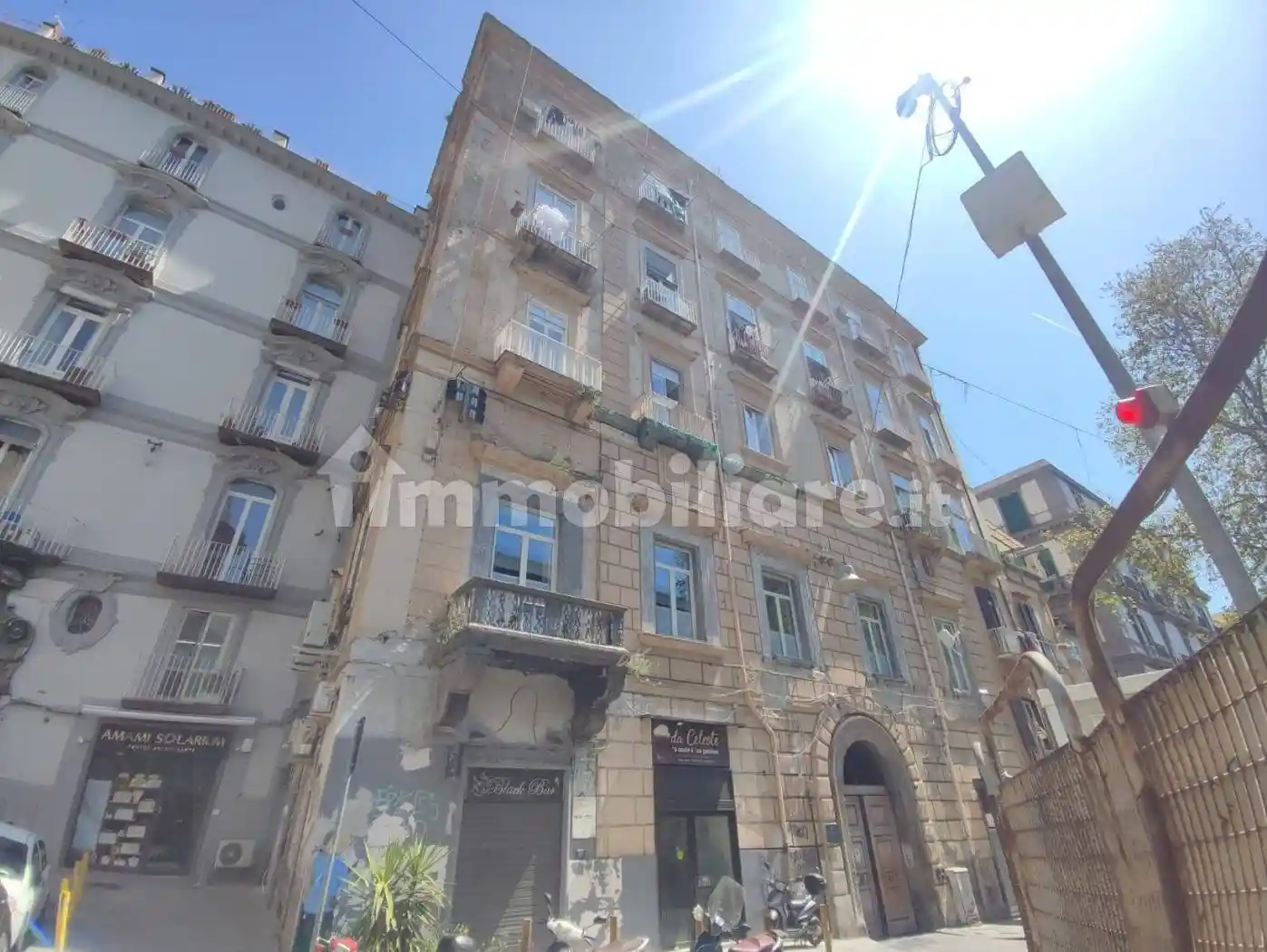 Appartamento in vendita a Napoli