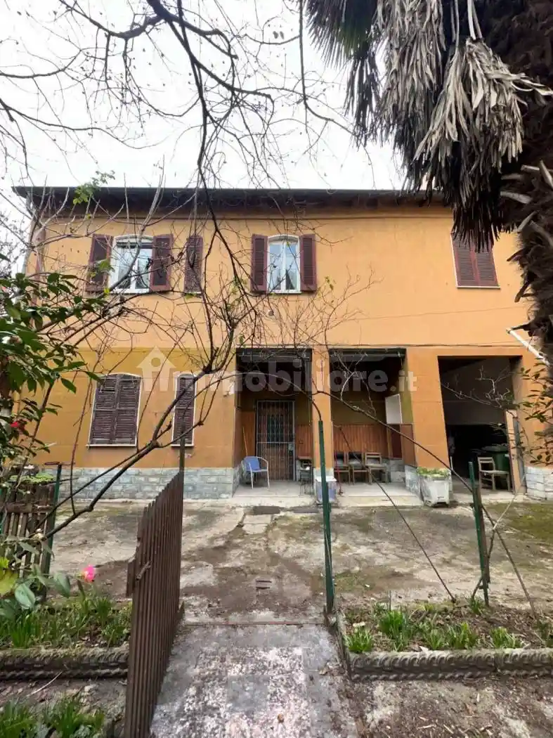 Palazzo - Edificio in vendita a Bresso