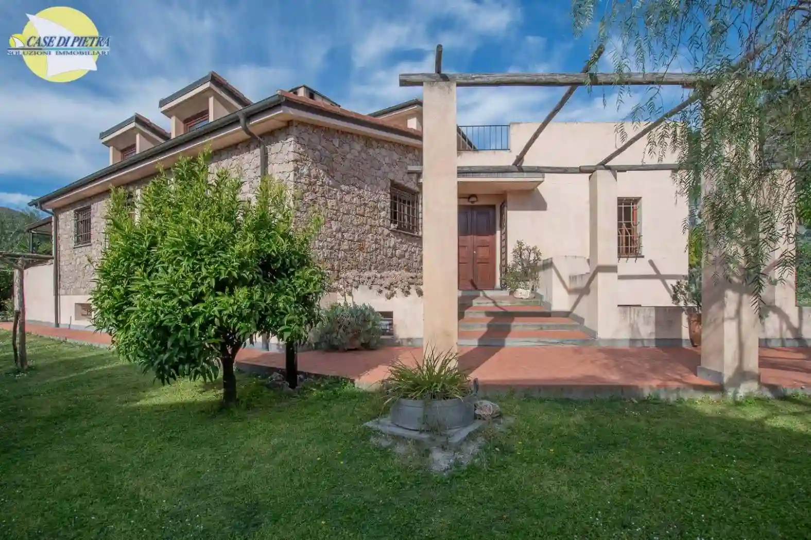 Villa - foto 2