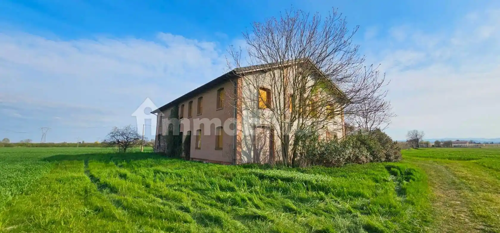 Rustico - Casale in vendita a Castelfranco Emilia