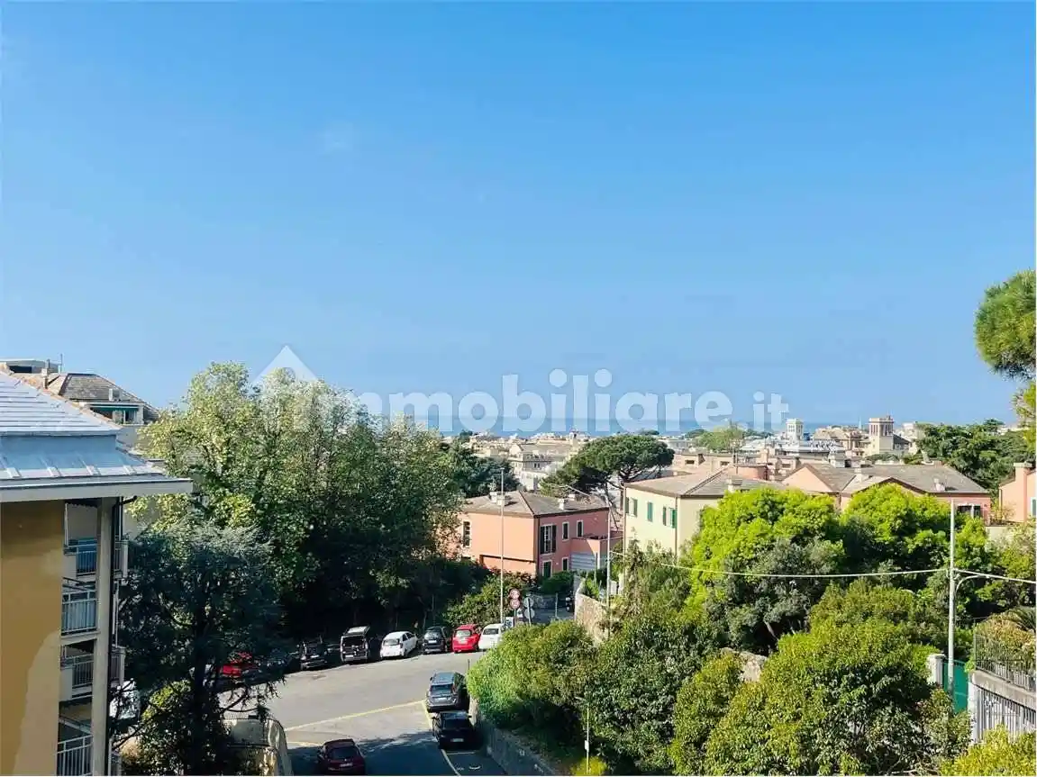 Appartamento in vendita a Genova