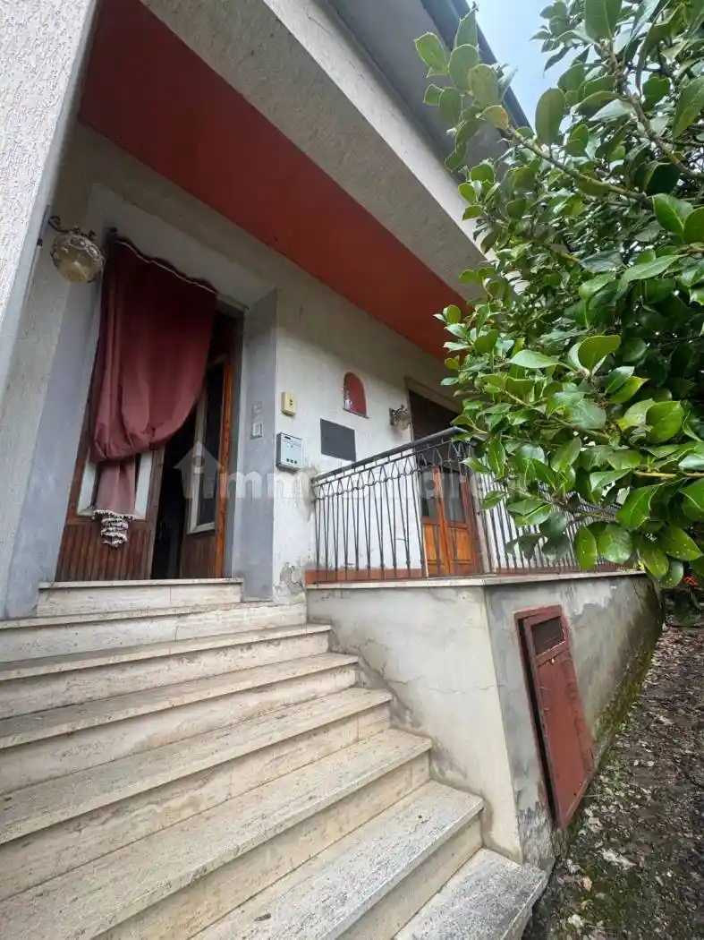 Villa in vendita a Vernio