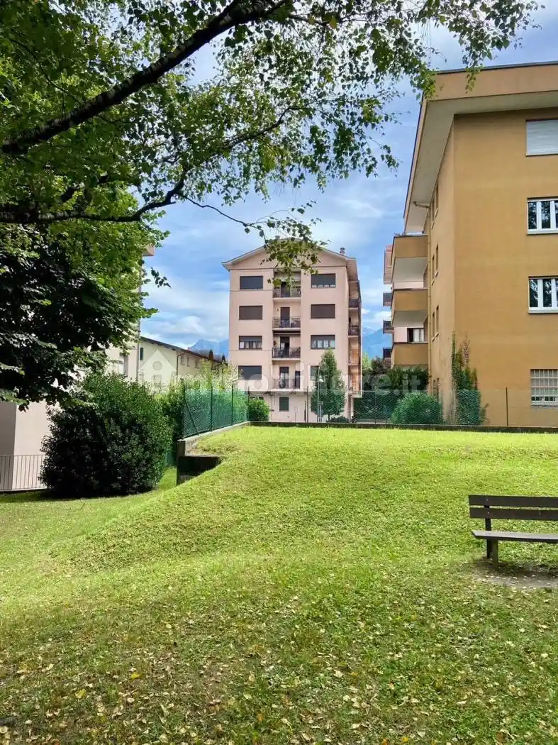 Appartamento in vendita a Colico