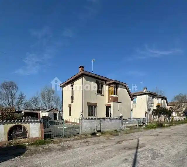 Villa in vendita a Taglio di Po